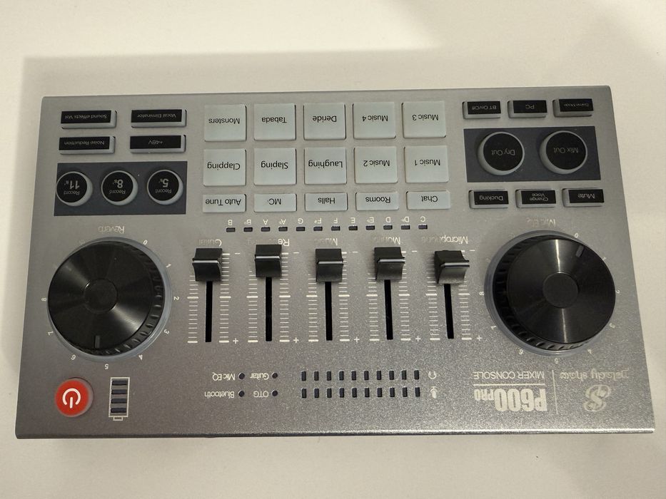 Consola mini DJ.