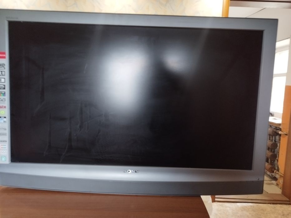 Телевизор Sony  и Тoshiba