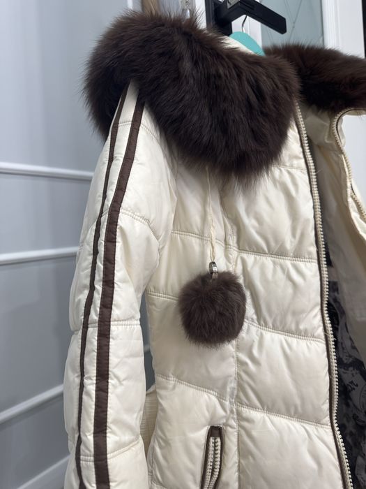 Продам зимнюю куртку в отличном состоянии