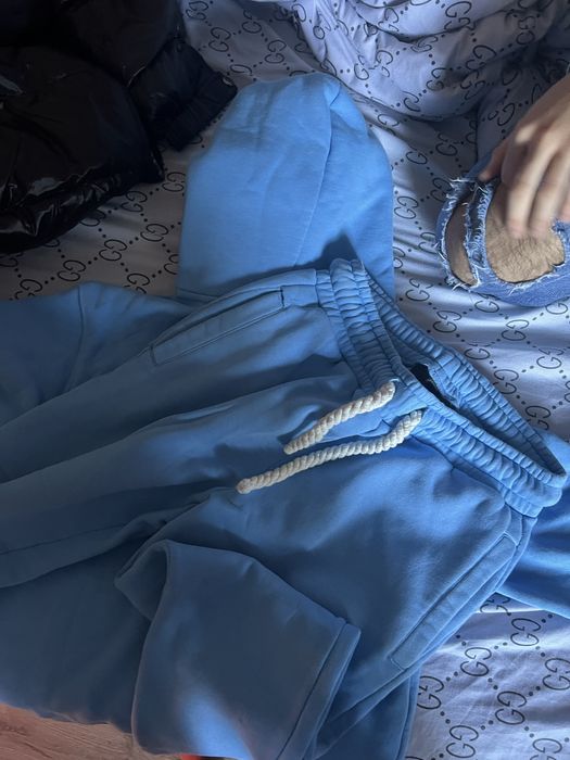 tracksuit syna world