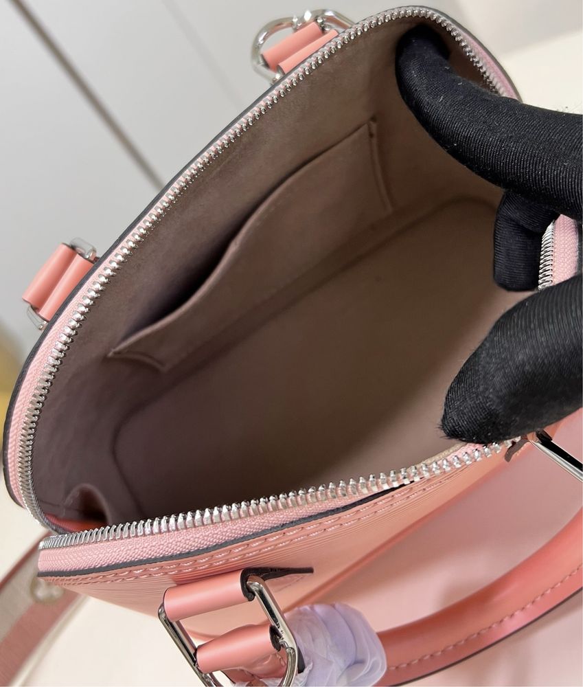 Louis Vuitton Alma BB Epi