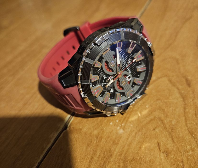 Часовник Sergio Tacchini