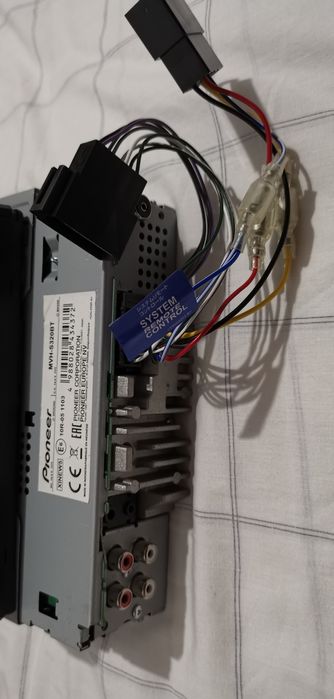 Mp3 auto Pioneer MVH-S320BT stik