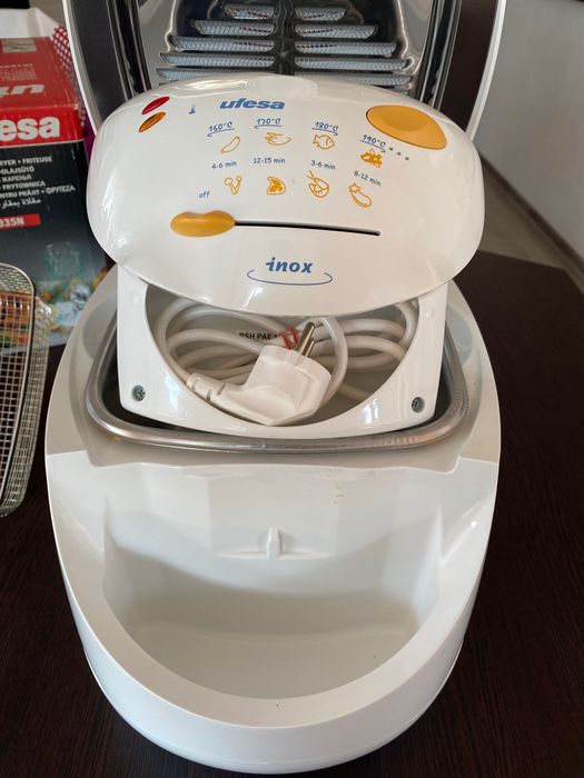 Friteuza cu ulei, din inox