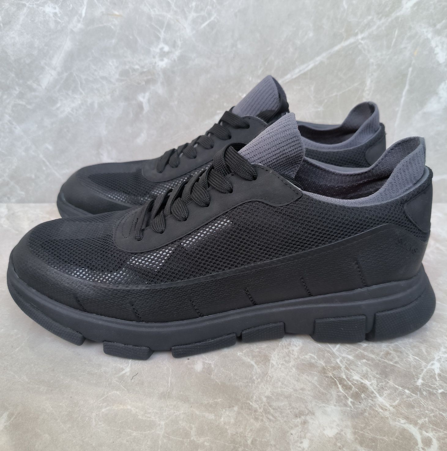 SWIMS Men's City Hiker Sneaker in Black 44