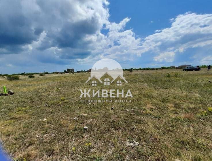 Продавам 2 парцела в с.Топола, обл. Добрич, обща площ 1144 кв.м