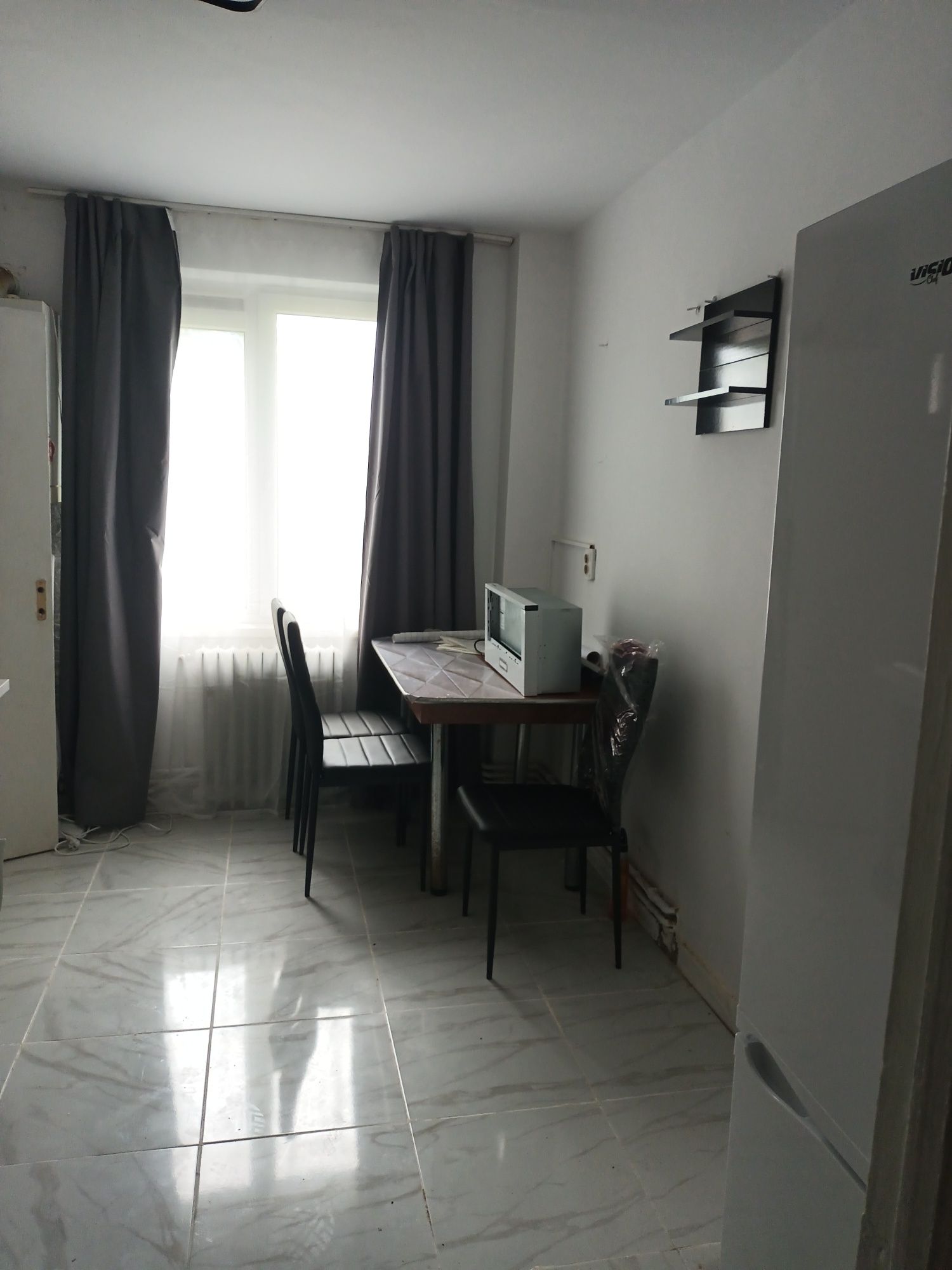 Proprietar inchiriez ap. 4 camere ultracentral