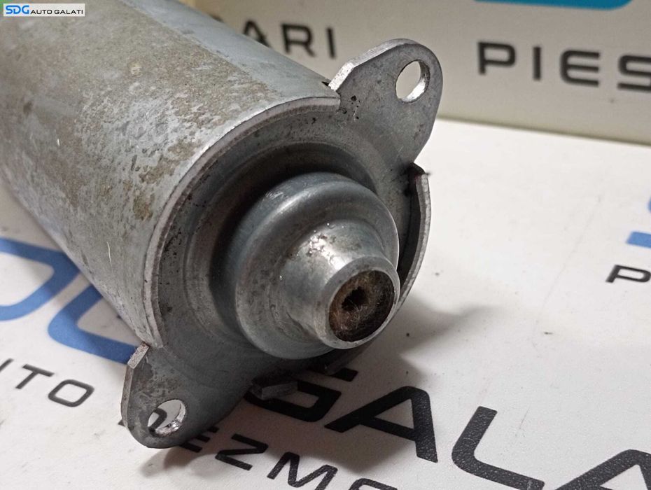 Motor Motoras Ajustare Reglaj Longitudinal Fata Spate Scaun Electric Dreapta Fata Pasager Audi A8 D3 2003 - 2010 Cod 0130002530 [M5211]
