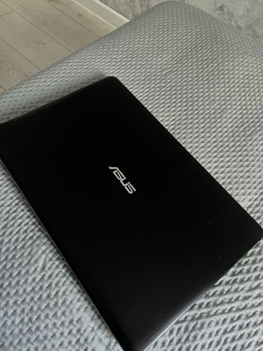 Asus VivoBook ноутбук