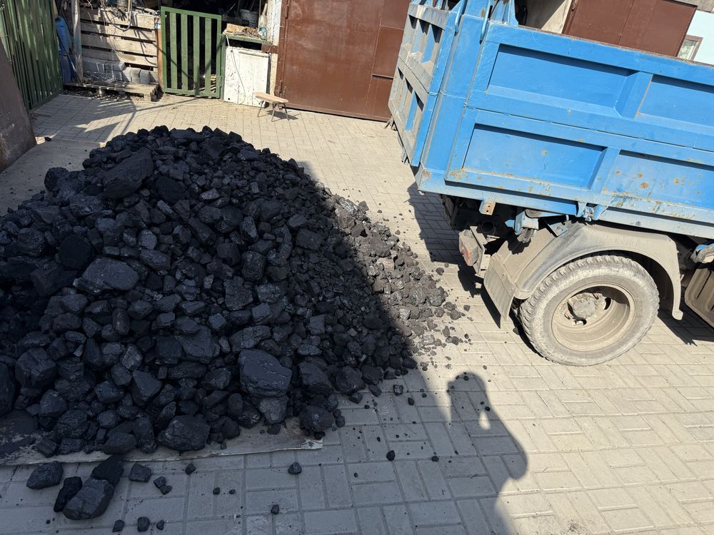 Доставка сыпучих грузов, чернозем песок сникерс отсев пгс итд