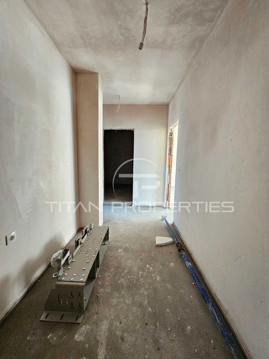 Продава се Тристаен апартамент в Пловдив, Остромила - 150 кв.м за 1256 €/кв.м - Снимка #8