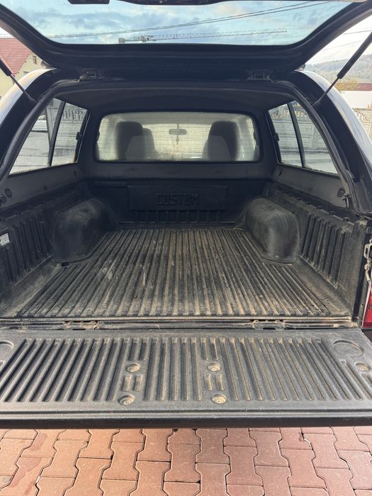 Mazda B2400  , 4x4 , 2005