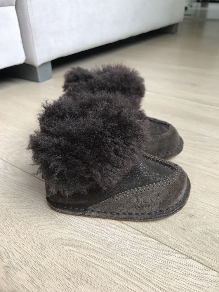 Бебешки маратонки/обувки Аdidas, UGG