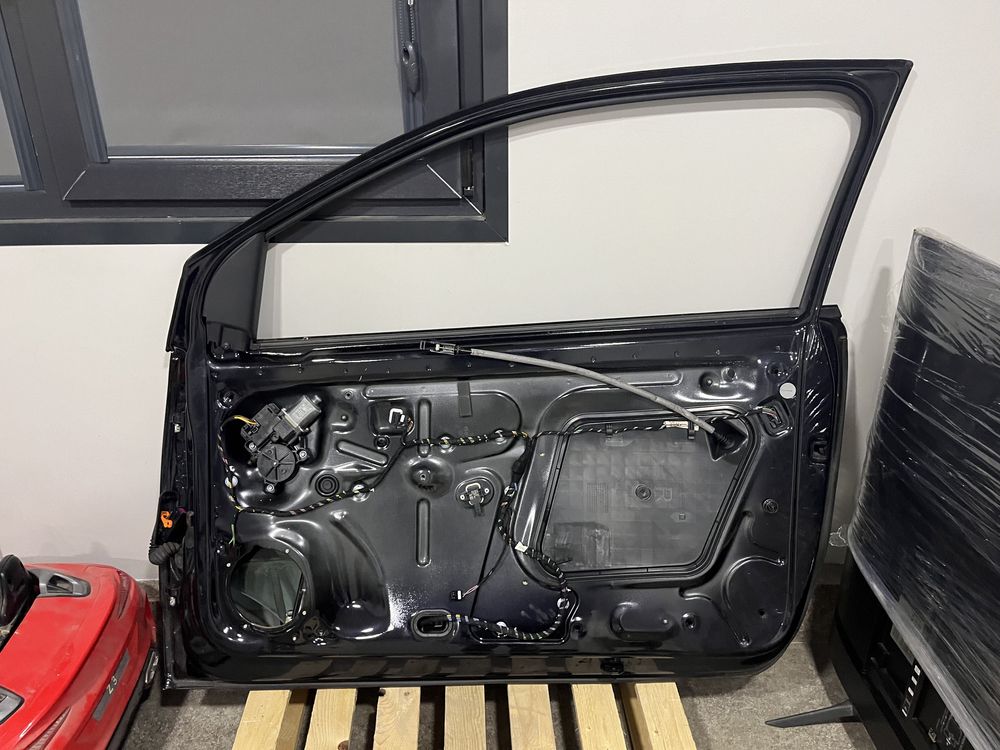 Volkswagen Polo 5 (6r) предна дясна врата Фолксваген Поло(5) 6р 2 броя