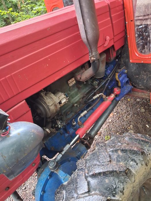 Vând Universal 550 DT