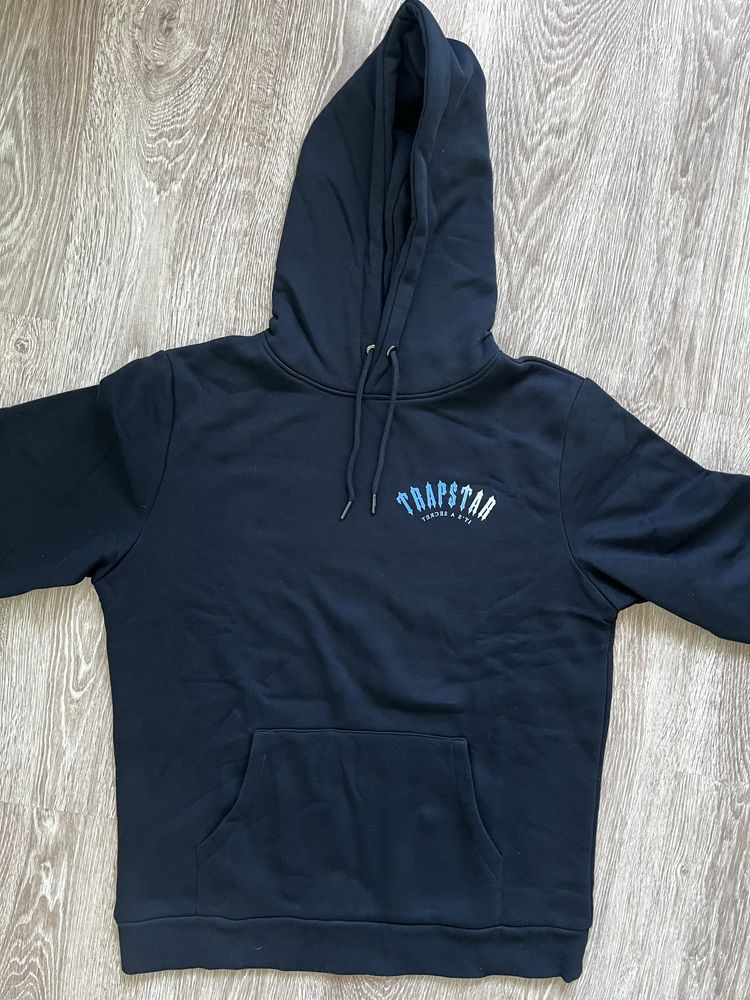 Trapstar екип
