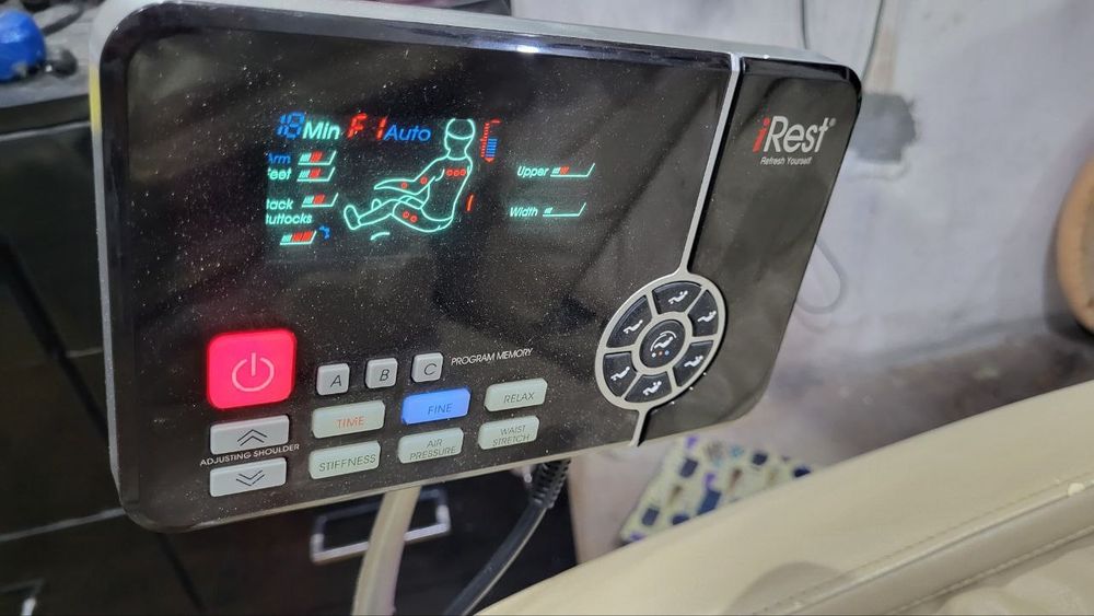 Продается массажное кресло