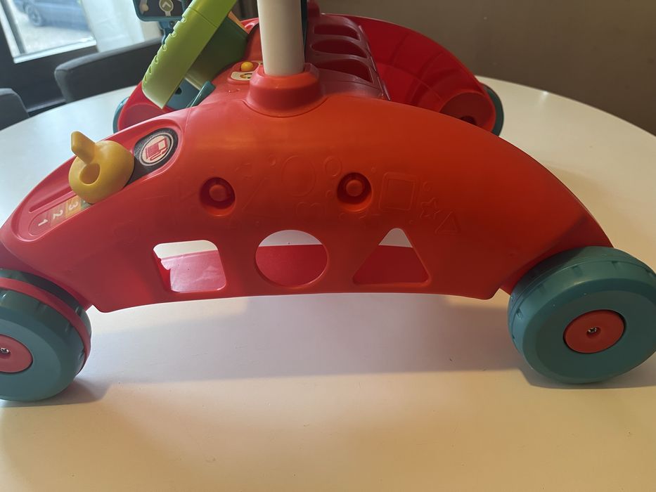 Проходилка Mattel Fisher Price, звука е на немски, изброява цифри и др