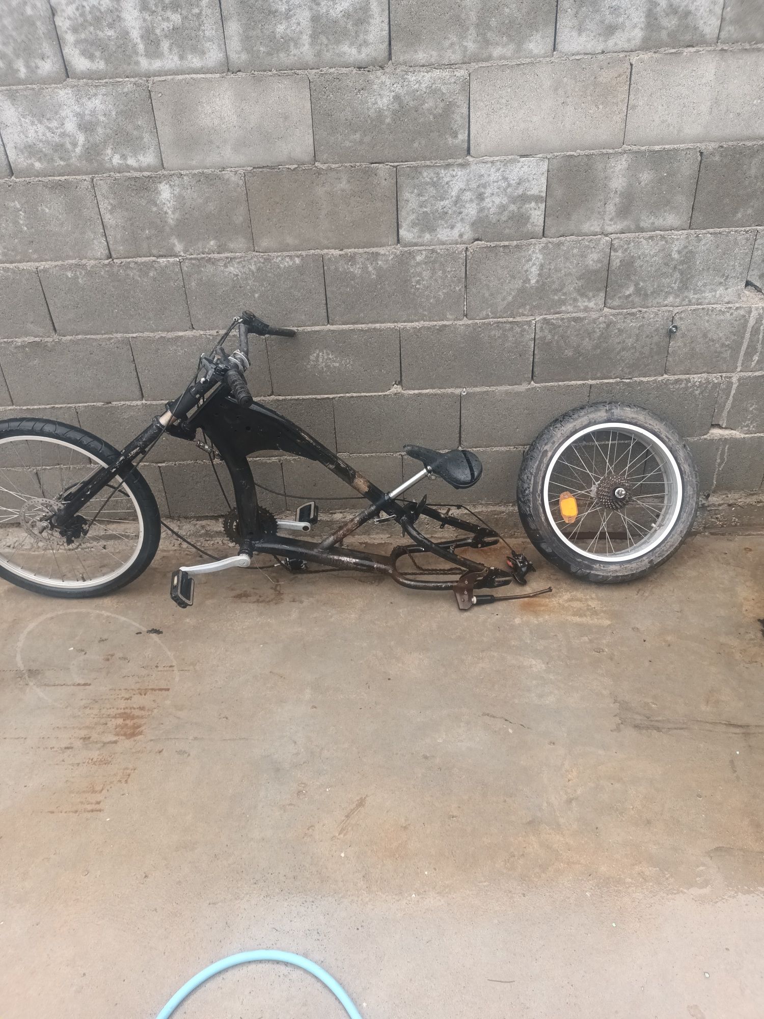 bicicleta chopper sau dezmembrez