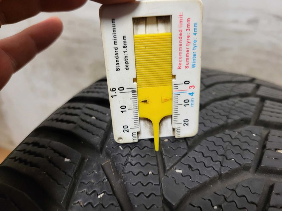 205/55/17 Bridgestone / 215/55/17 Nexen зимни гуми