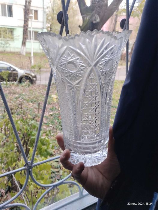 Vaza pt flori din cristal gros