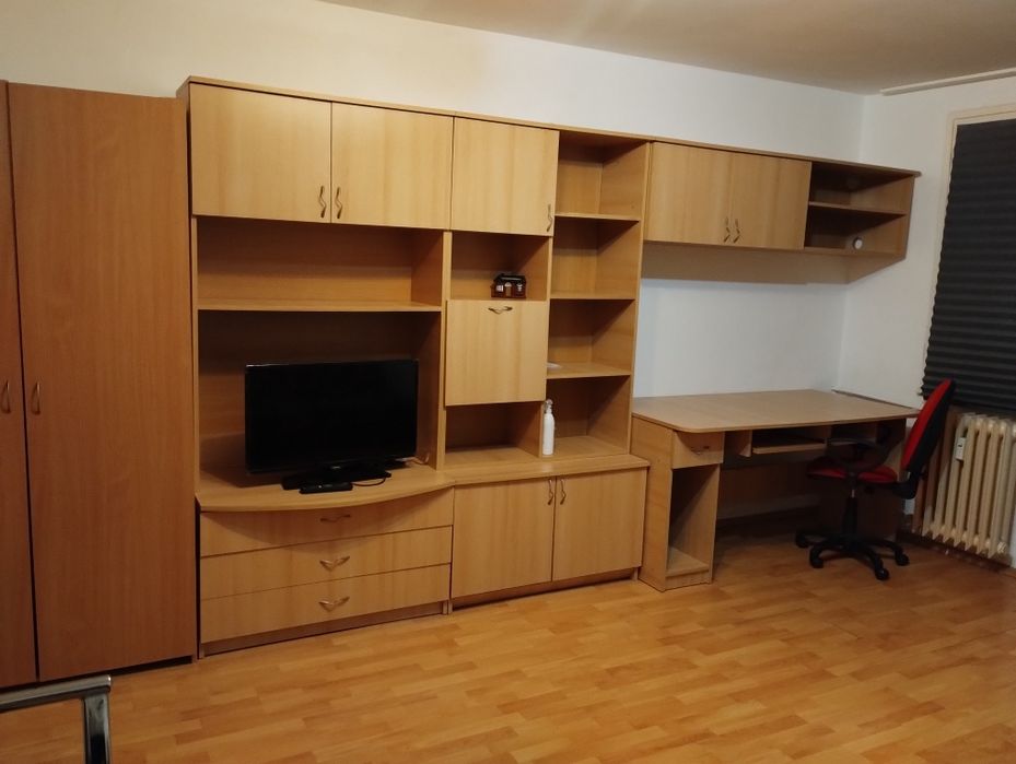 Particular inchiriez garsonieră