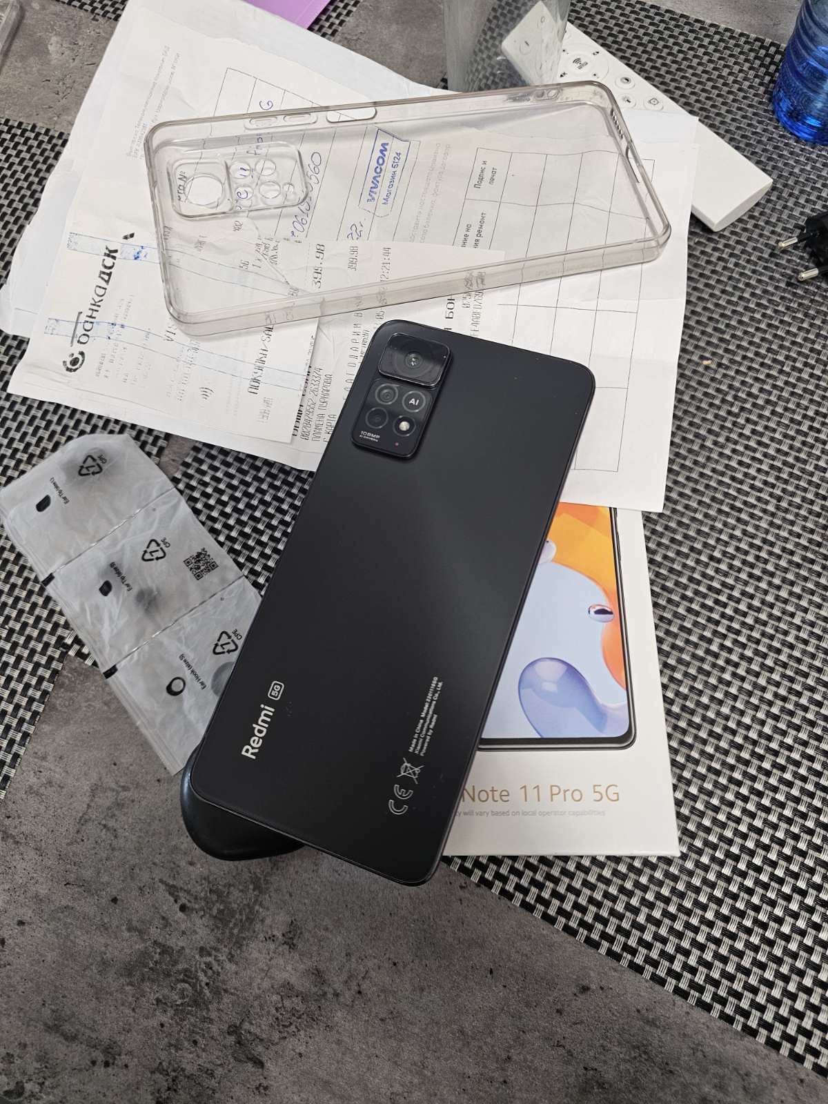 Xiaomi Redmi note 11 pro 5G+слушалки.