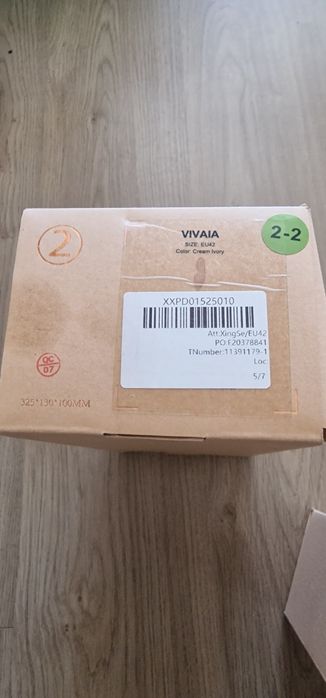 Balerini albi cu fundita si toc Vivaia 42
