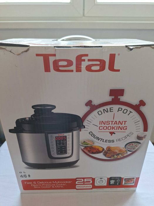 In cutie - nefolosita! Oala sub presiune Tefal, electrica.