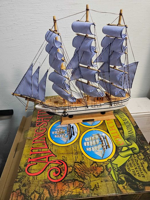 Парусник в миниатюре из дерева «Sailing ships» (Большой)