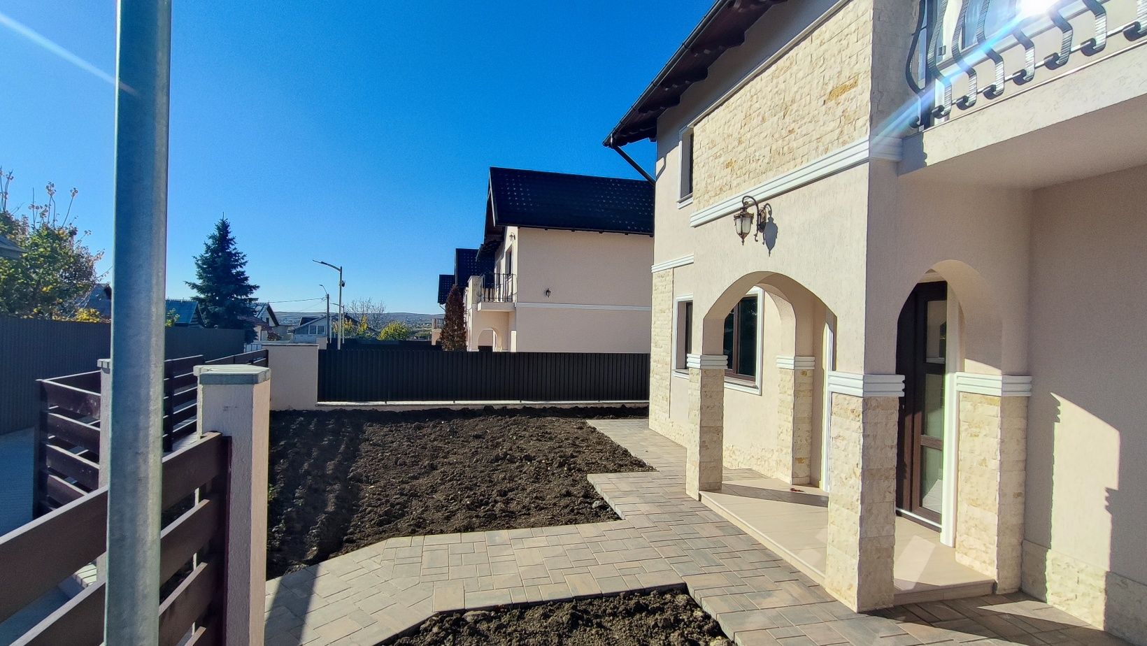 Casă Nouă în Botoșani ( zona liceu economic )