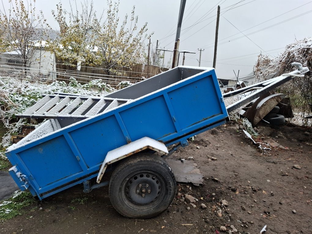 Продам прицеп самосвал.
