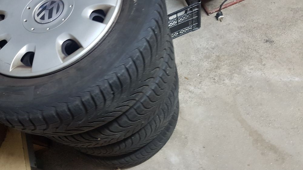 Cauciucuri iarna cu jenti tabla 15 vw