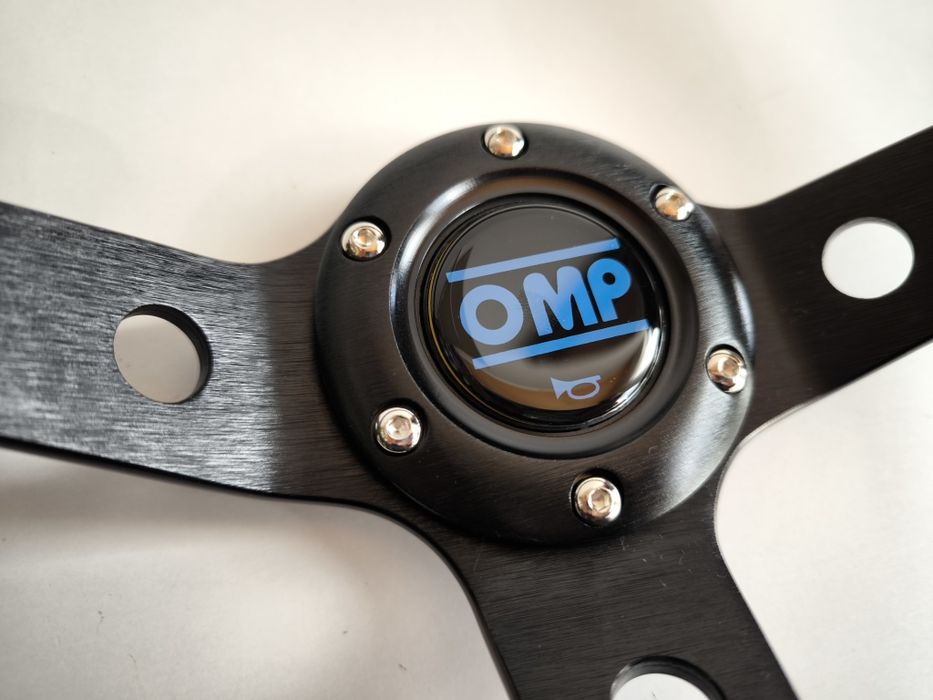 Волан спортен дълбок изнесен център кожен ОМП OMP изнесен център дрифт