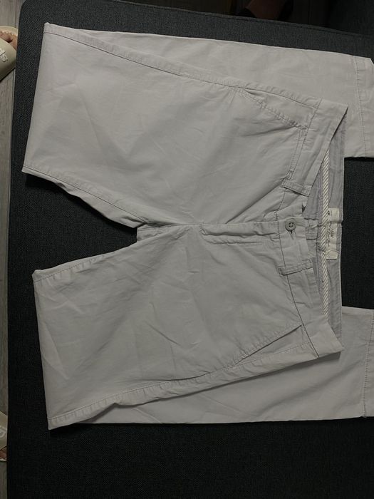 Pantaloni barbati gri