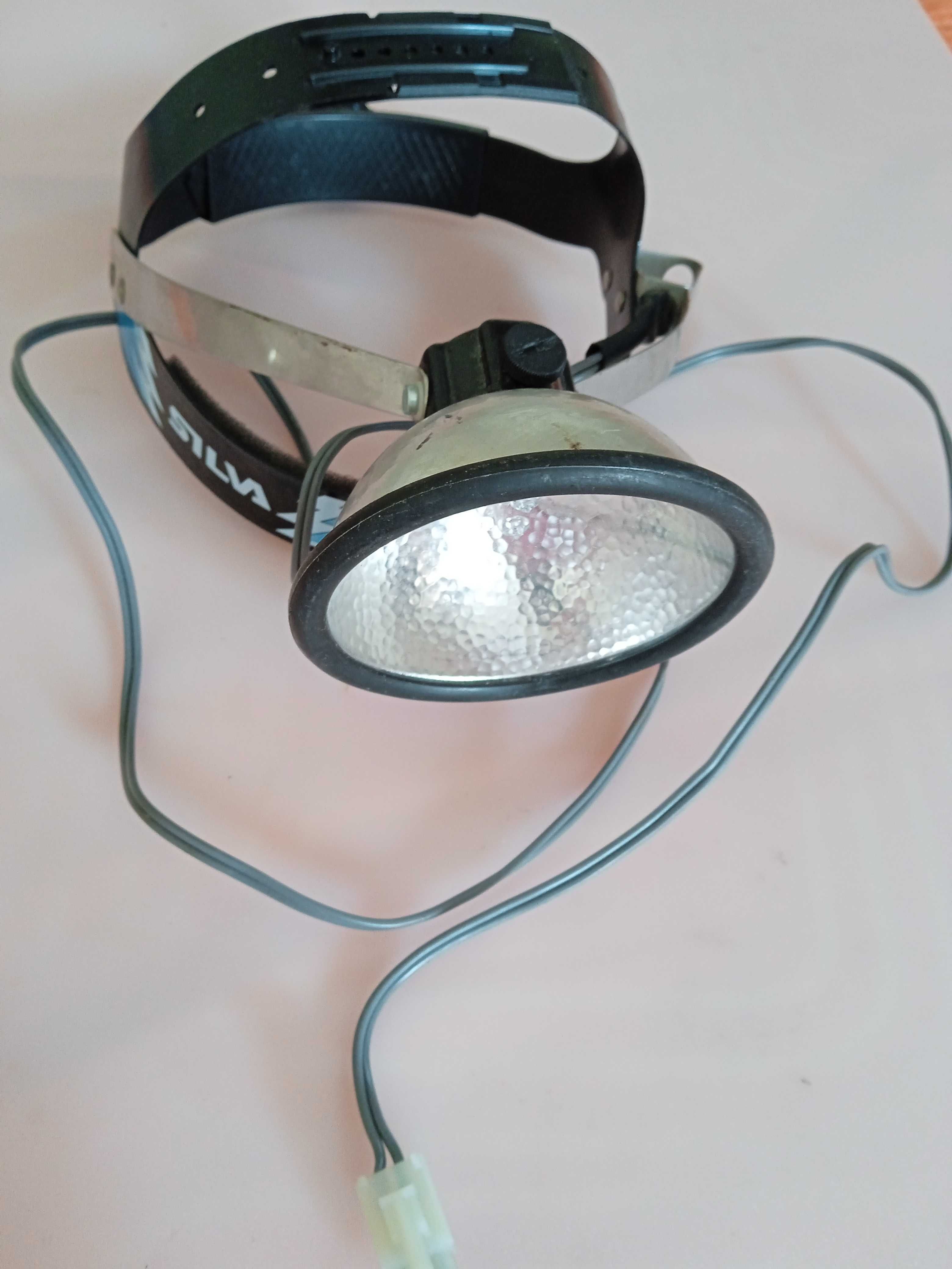 Лампа работна преносима и челна 12V