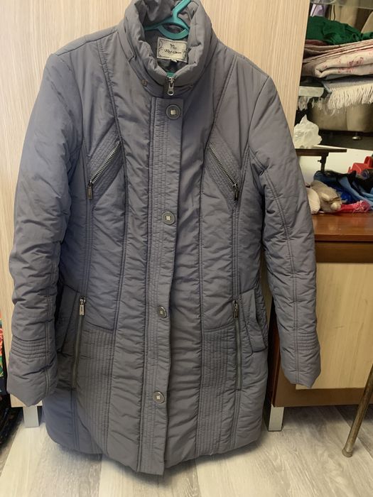 Продам куртку женскую