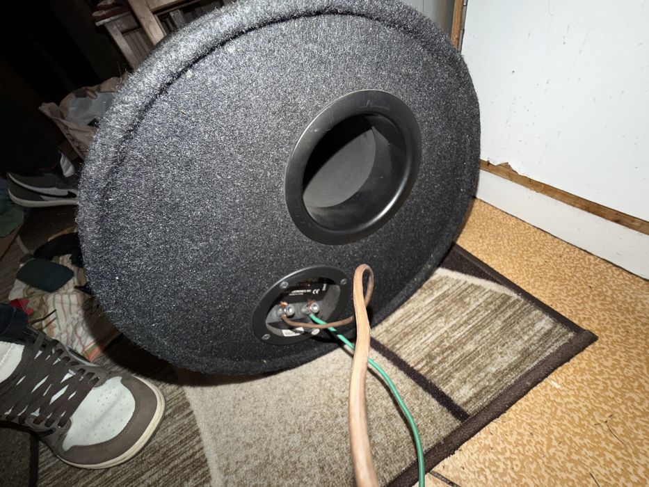 Vand subwoofer auto Alpine SWT-12S4
