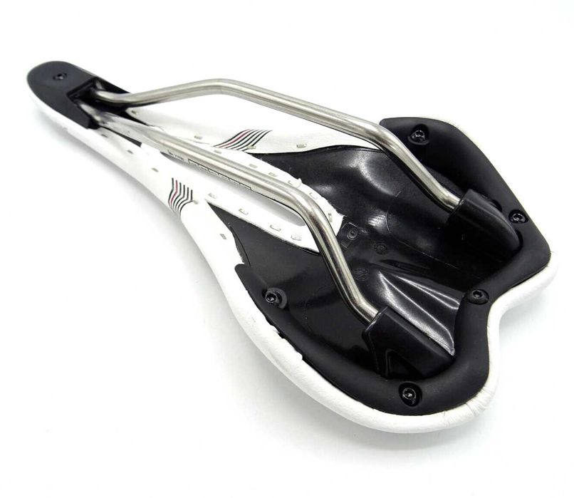 Șa bike Velo Senso Pro 131 x 275 mm
Alba Șine CrN/Ti 219 g NOS 0003-B3