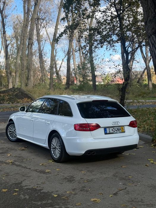 * Audi A4 B8 * 2.0D Euro 5 * Numere Zoll valabile 30 zile *