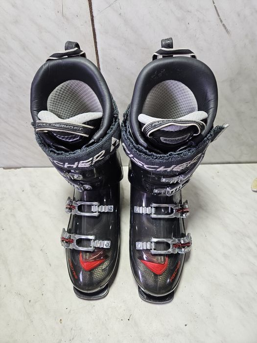 Clapari ski schi  Fischer  mondo  28,5  corespunde mărimii 43-44