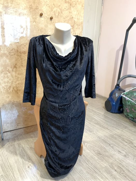 Платья вечерние элегантные р.42, 44, 46