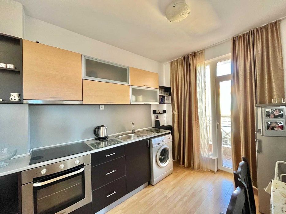Продава се Тристаен апартамент в к.к. Слънчев бряг - 80 кв.м за 749 €/кв.м - Снимка #2