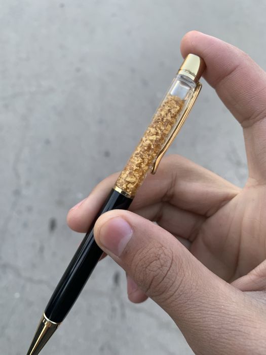 Ручка дорогое золота или нет не знаю хочу прадать