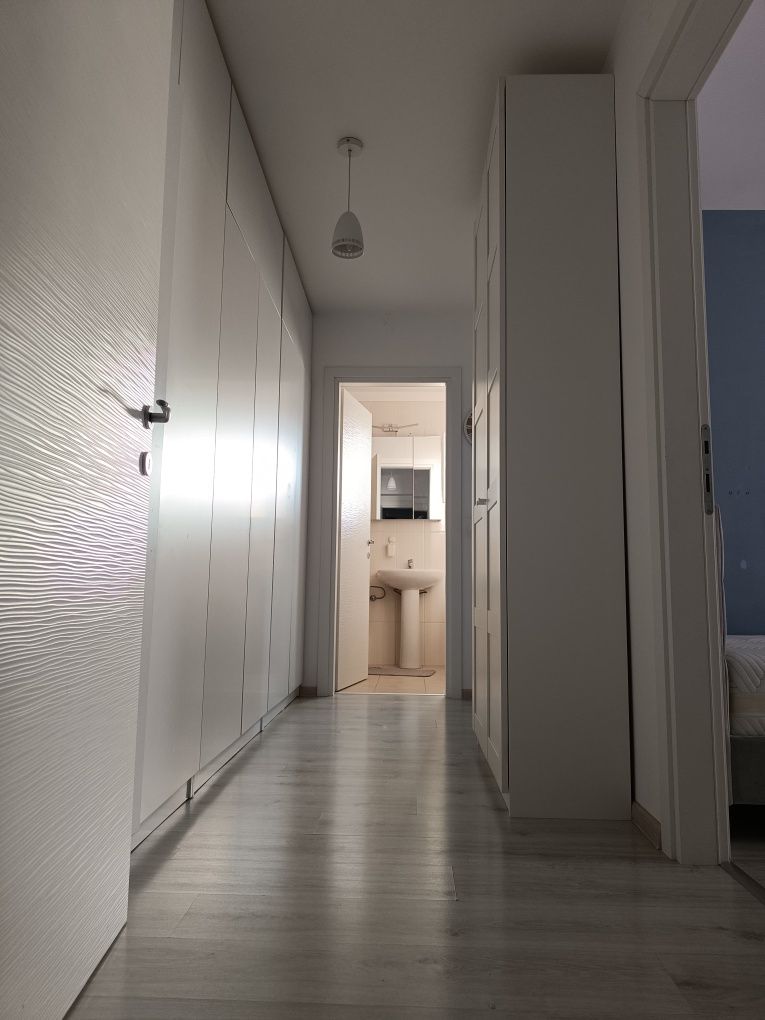 Proprietar Închiriez apartament 3 camere 6 minute metrou