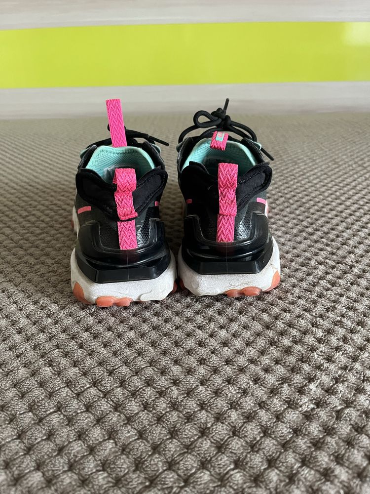Маратонки Nike