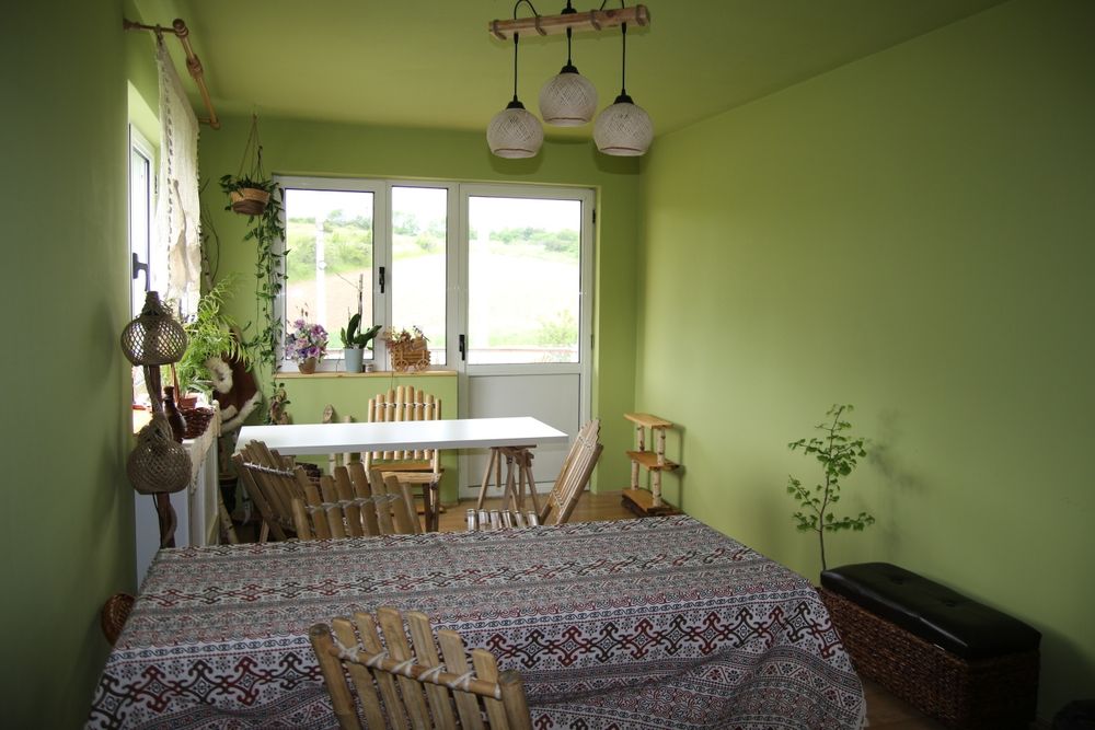 Inchiriez spatiu multifunctional/ casa familie Deusu, Chinteni 90mp