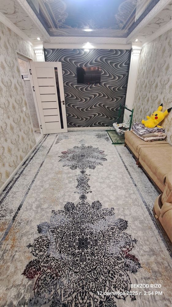 Shaxar markazida 2 xonali uy sotiladi