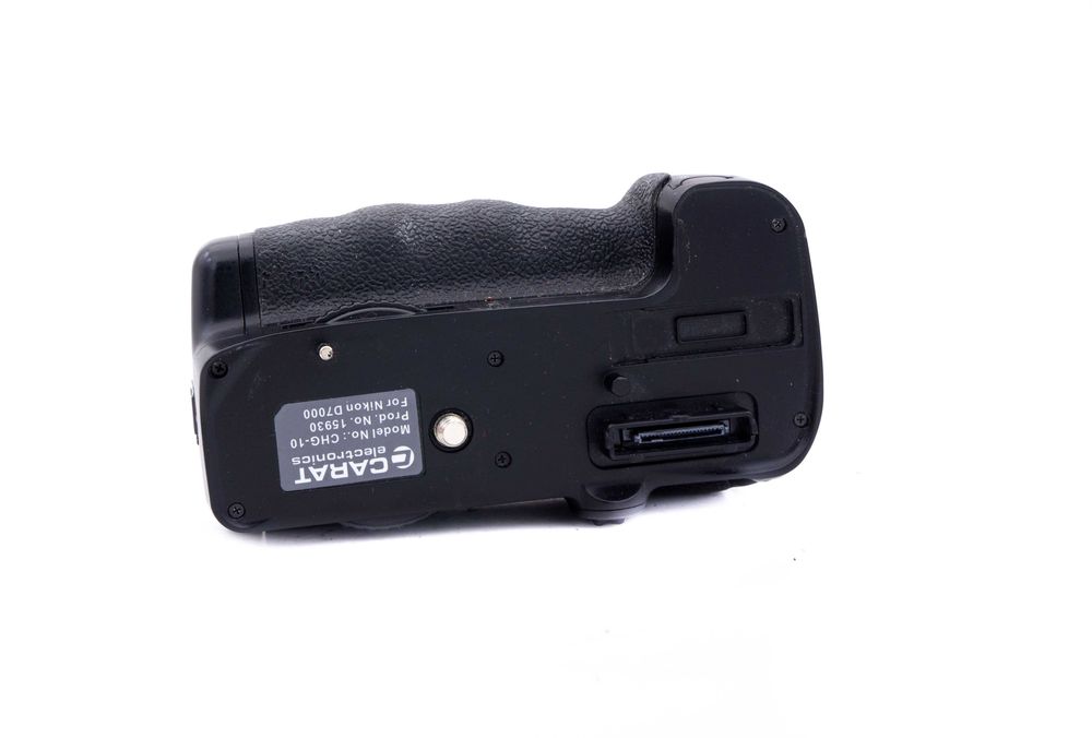 Grip Carat CHG 10 pentru Nikon D7000
