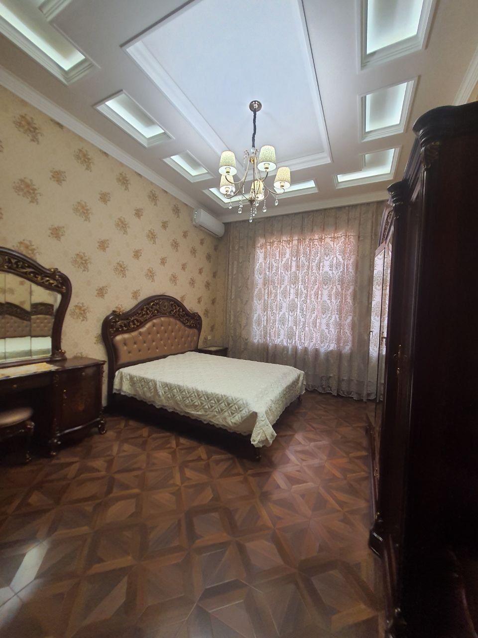 Аренда Яккасарай Саламатина Ор: Ресторан Фрегат 10-ком 6- сот